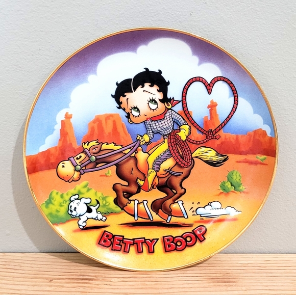 Betty Boop Other - Danbury Mint NEW 1994 Betty Boop Canyon Cutie Collector Plate D5684